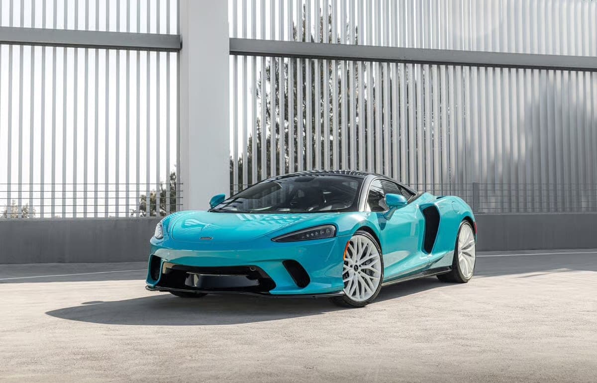 McLaren GT