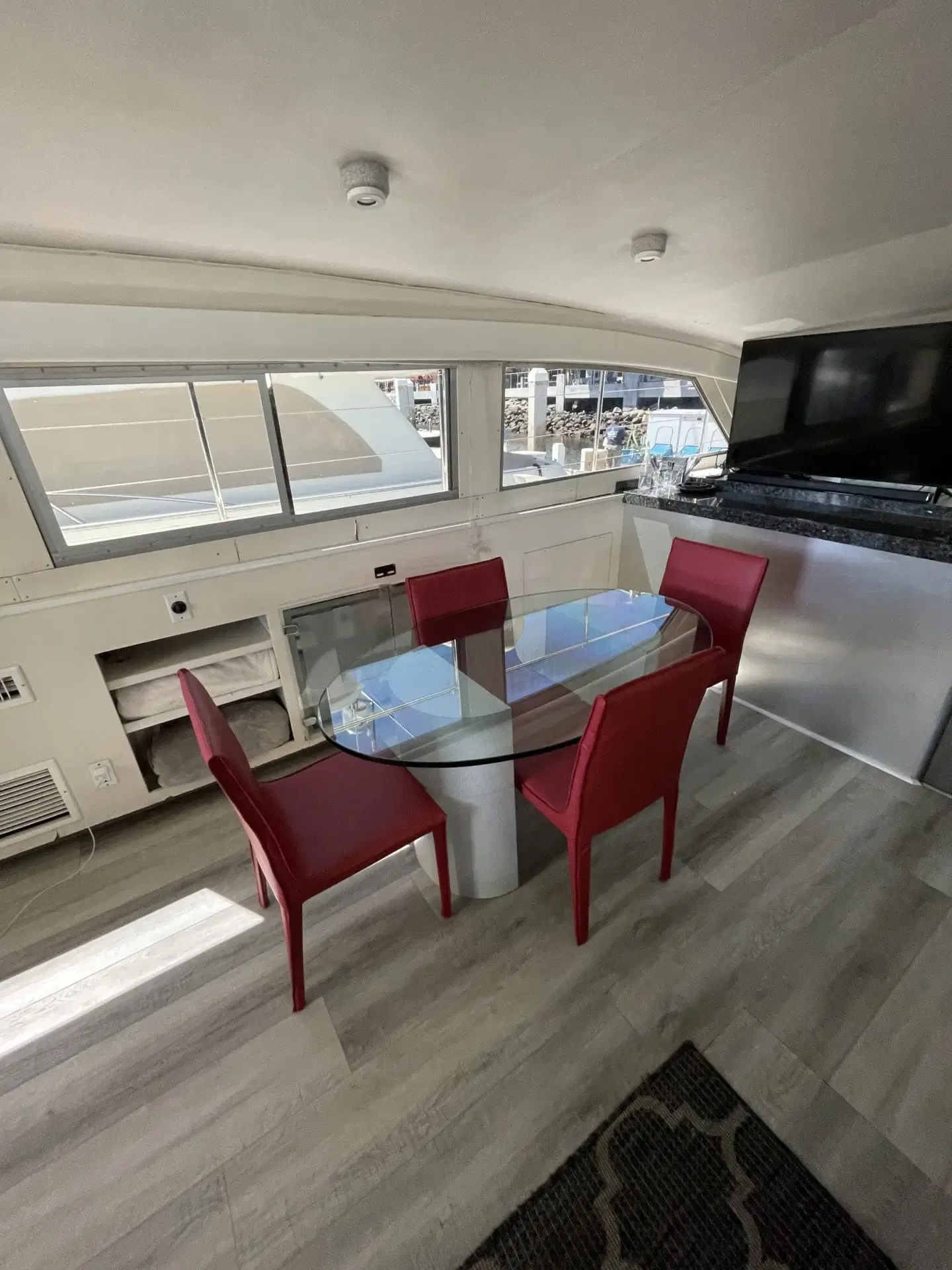 75’ Champagne Yacht — photo 4