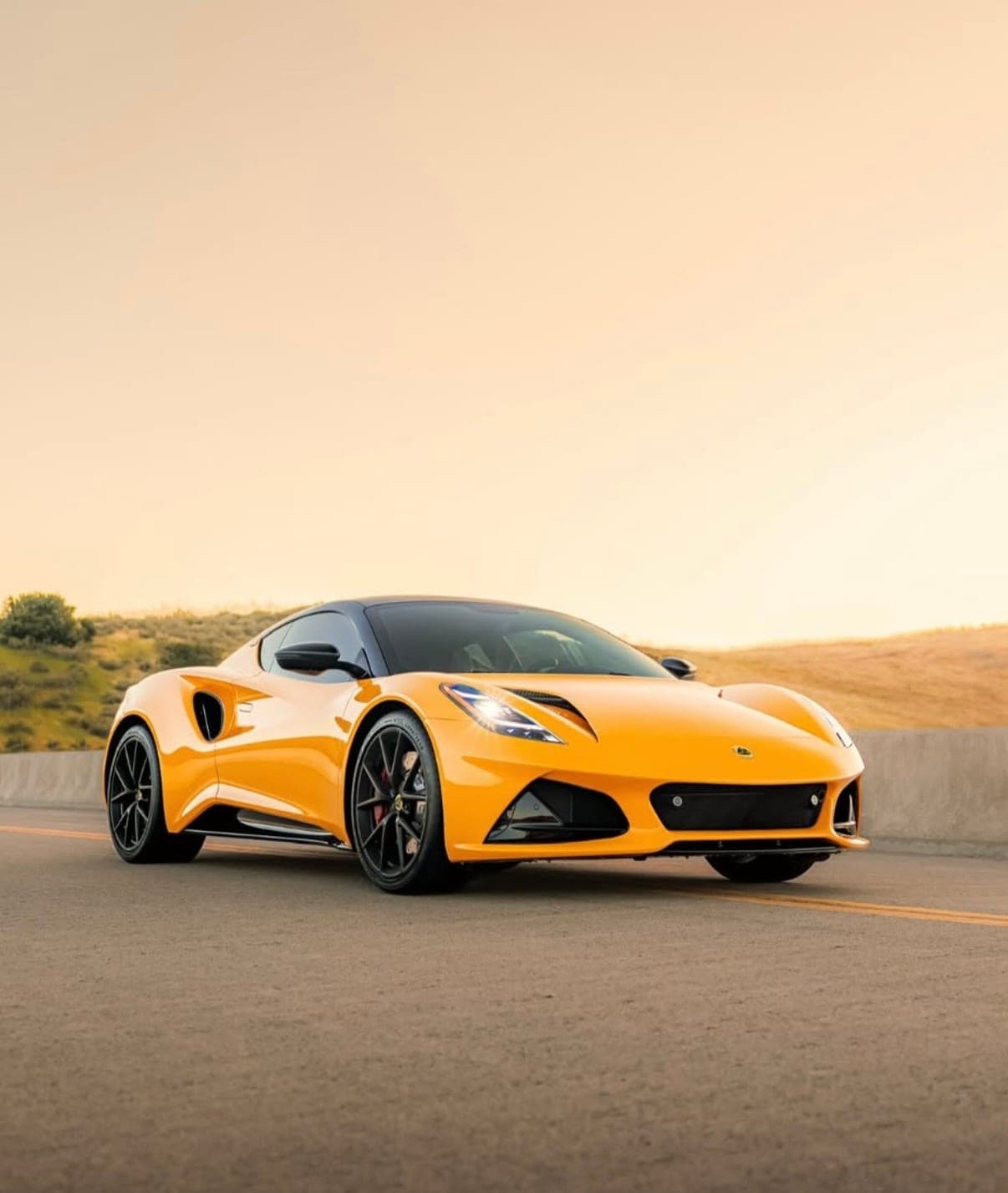 Lotus Emira